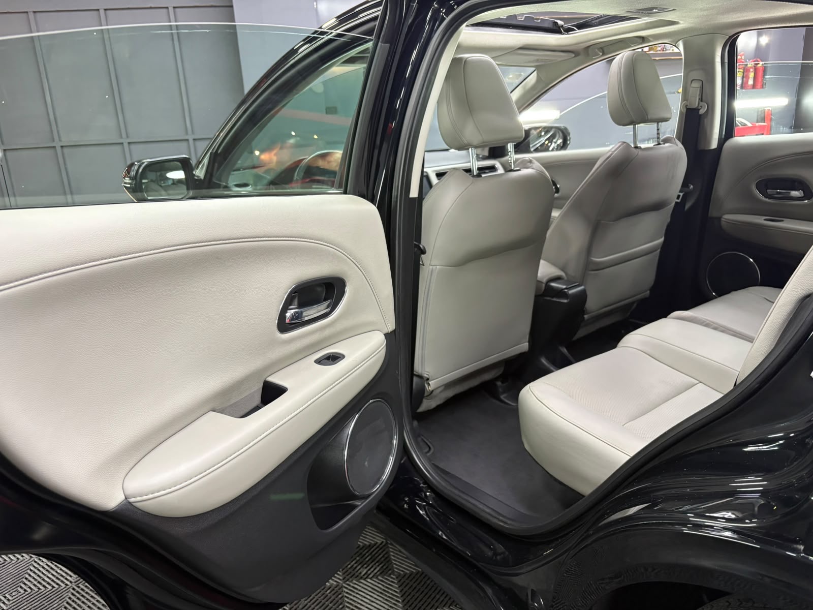 HONDA HR-V TOURING  2019 - Image 7