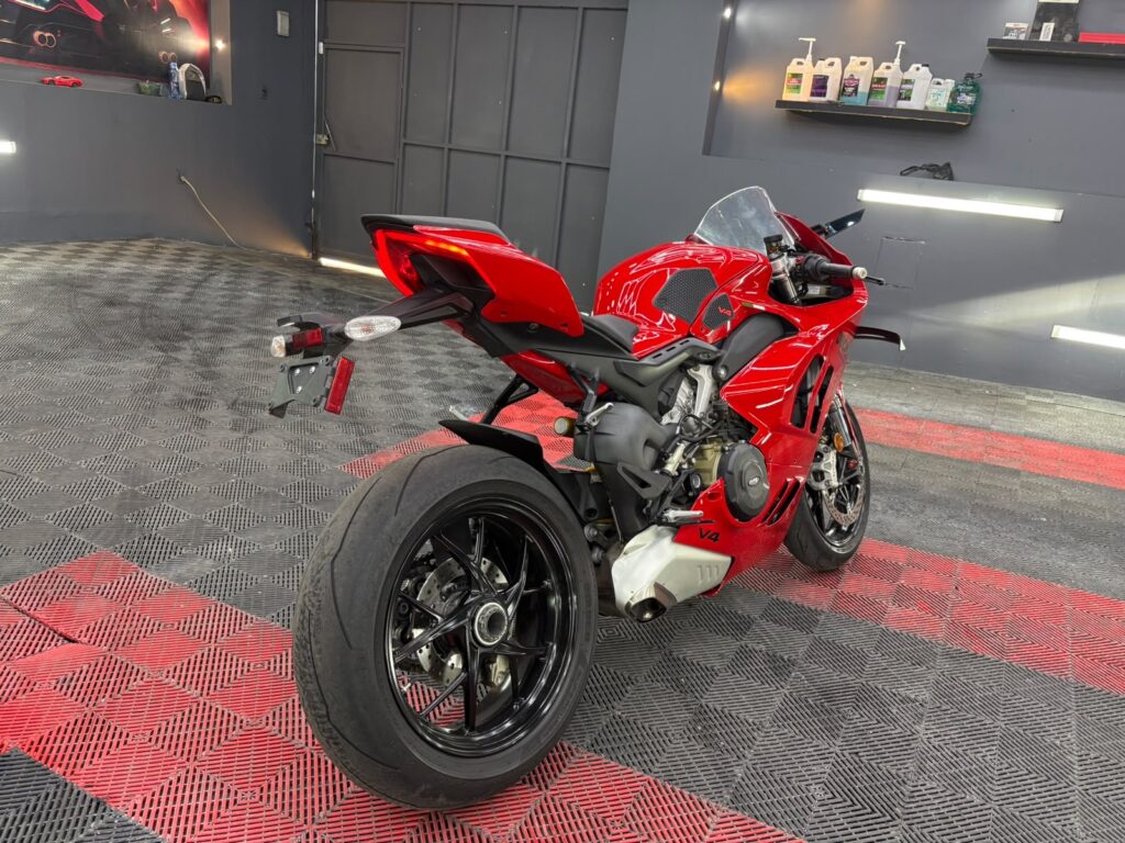 DUCATI PANIGALE V4 2023