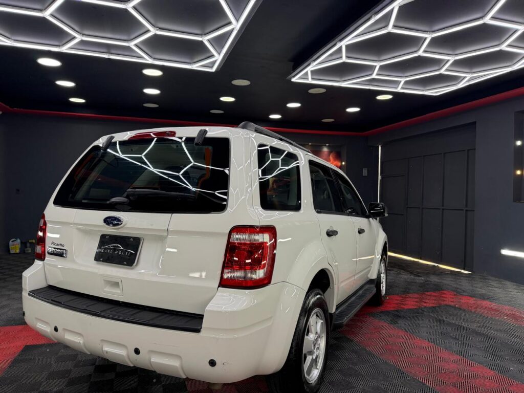 FORD ESCAPE  XLS 2012