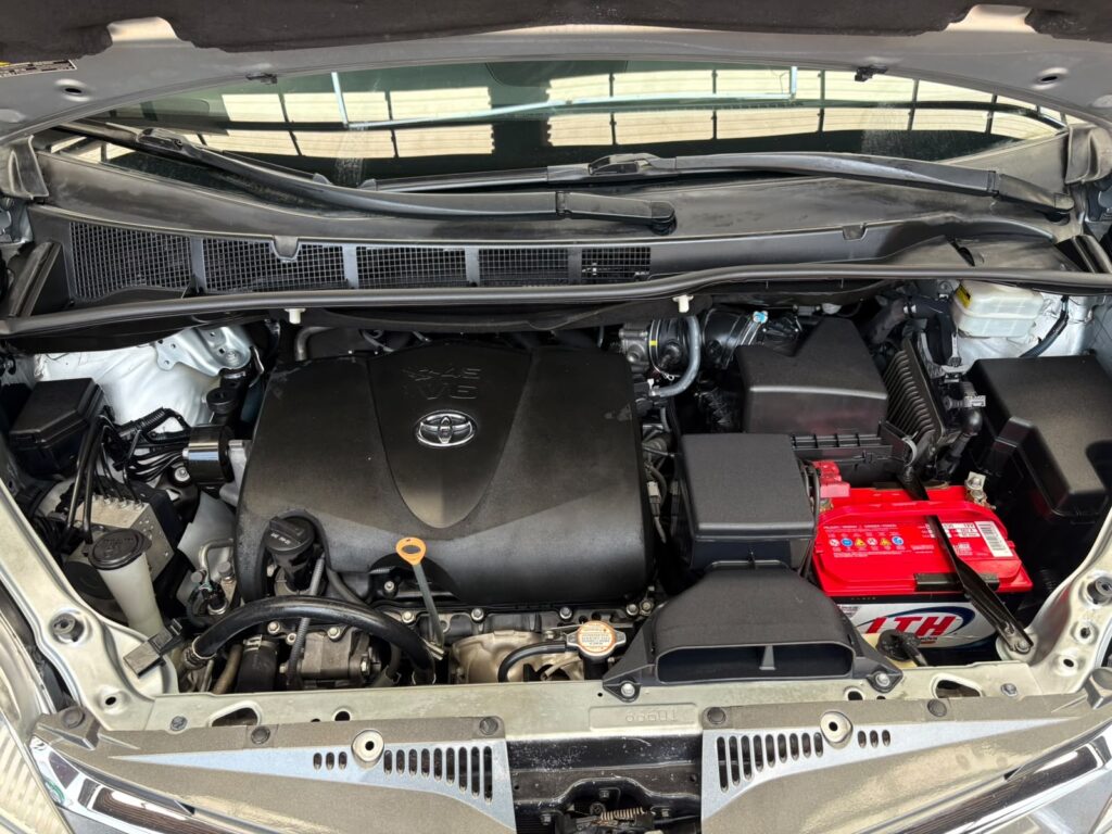 TOYOTA SIENNA XLE 2019