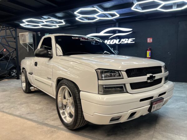 Chevrolet Silverado 2004: imagen 1