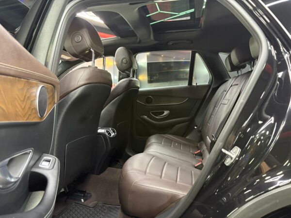 Mercedes Benz  GLC 300 Sport 2017 - Image 7