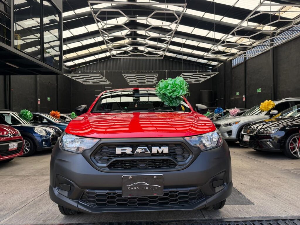 DODGE RAM 700 TRADESMAN REGCAB 2025