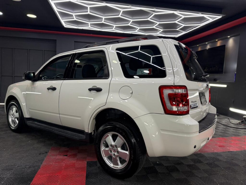 FORD ESCAPE  XLS 2012