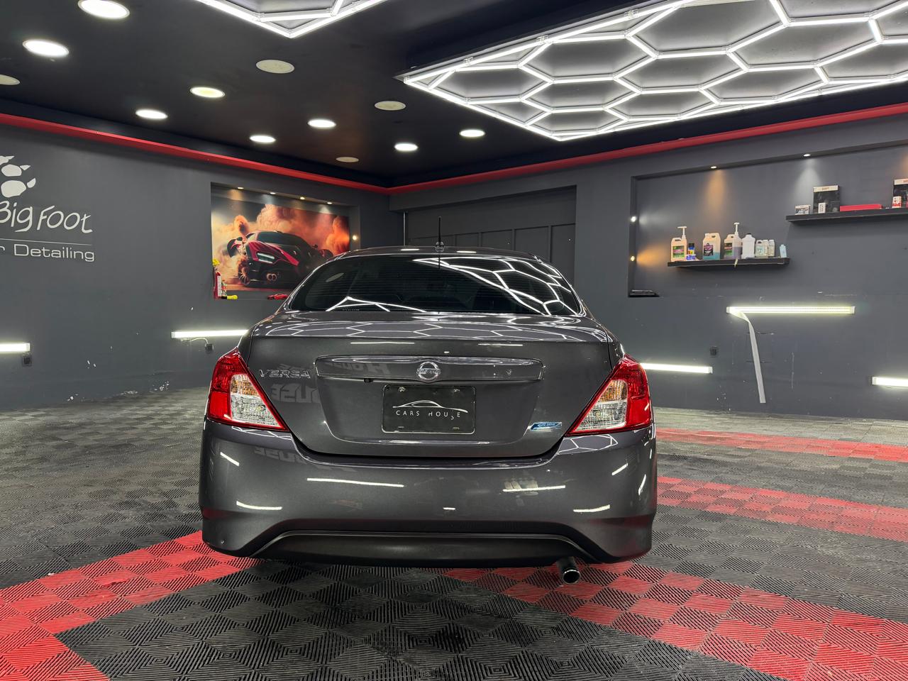 Nissan Versa Exclusive  2015 - Image 2