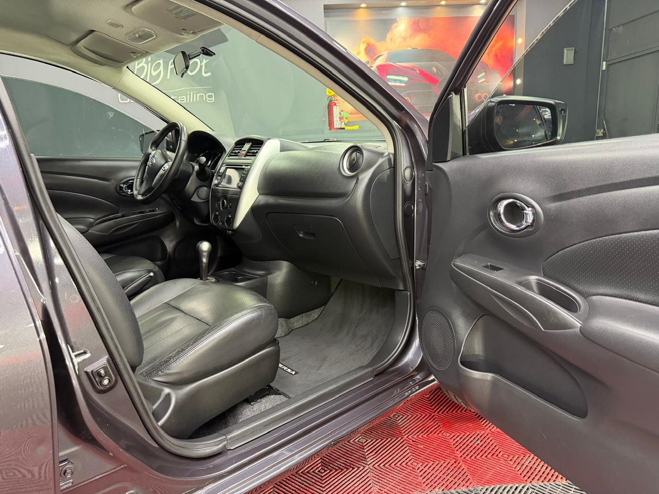 Nissan Versa Exclusive  2015 - Image 6