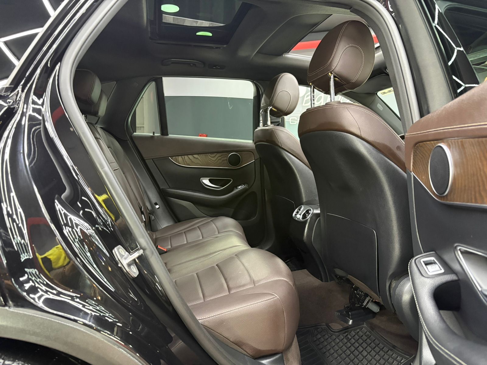 Mercedes Benz  GLC 300 Sport 2017 - Image 8