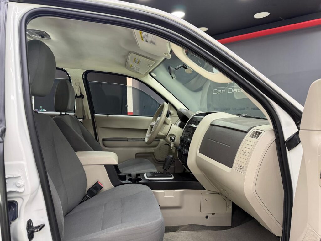 FORD ESCAPE  XLS 2012