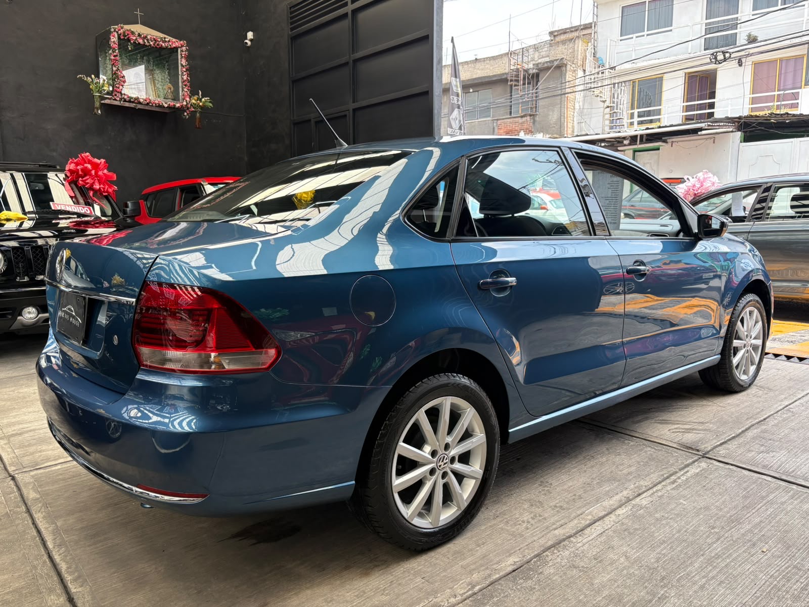 VOLKSWAGEN VENTO HIGLINE 2018 - Image 5