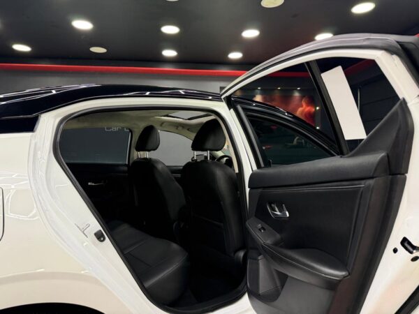 NISSAN SENTRA SR 2024 - Image 8