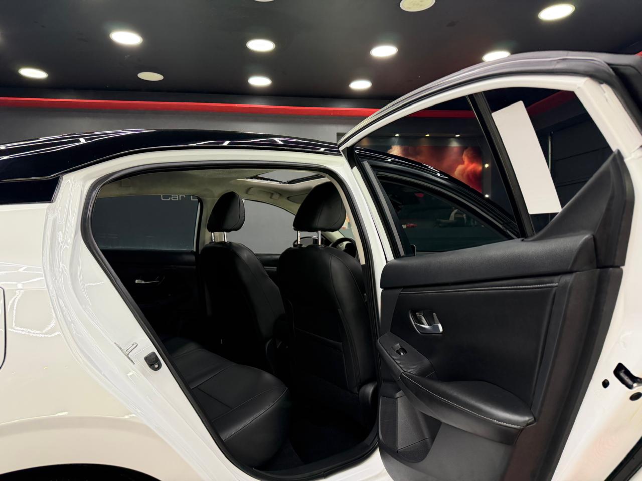 NISSAN SENTRA SR 2024 - Image 8