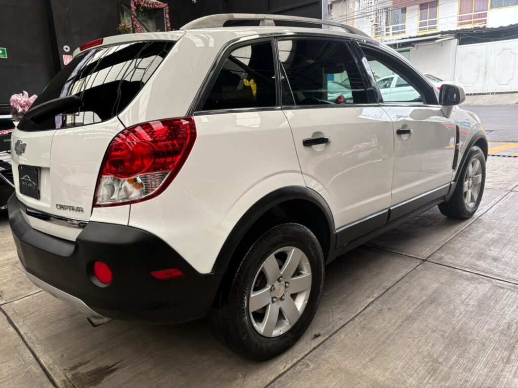 CHEVROLET CAPTIVA SPORT LS 2012