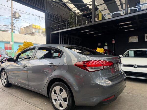 KIA FORTE LX 2018: imagen 4