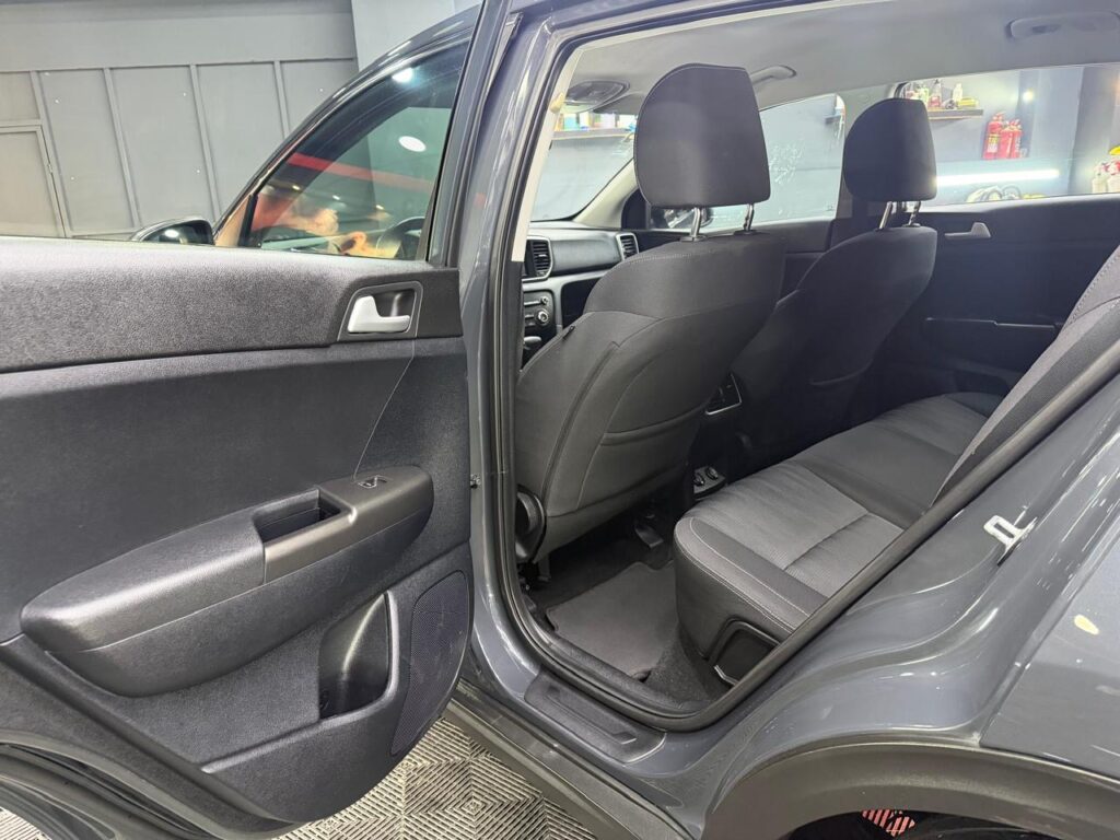 KIA SPORTAGE  LX 2020