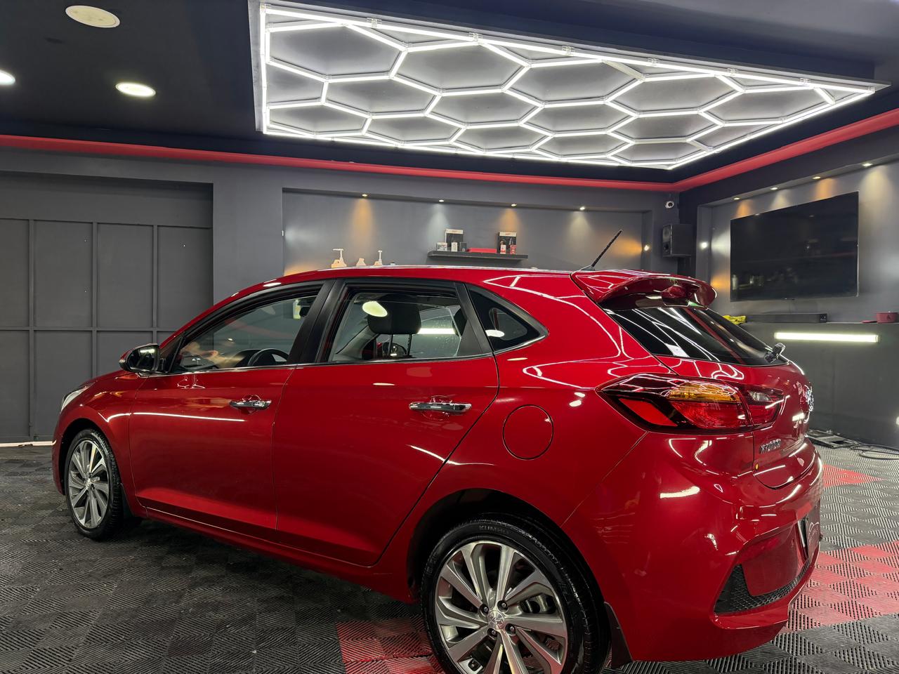 HYUNDAI ACCENT  HB GLS 2020: imagen 4