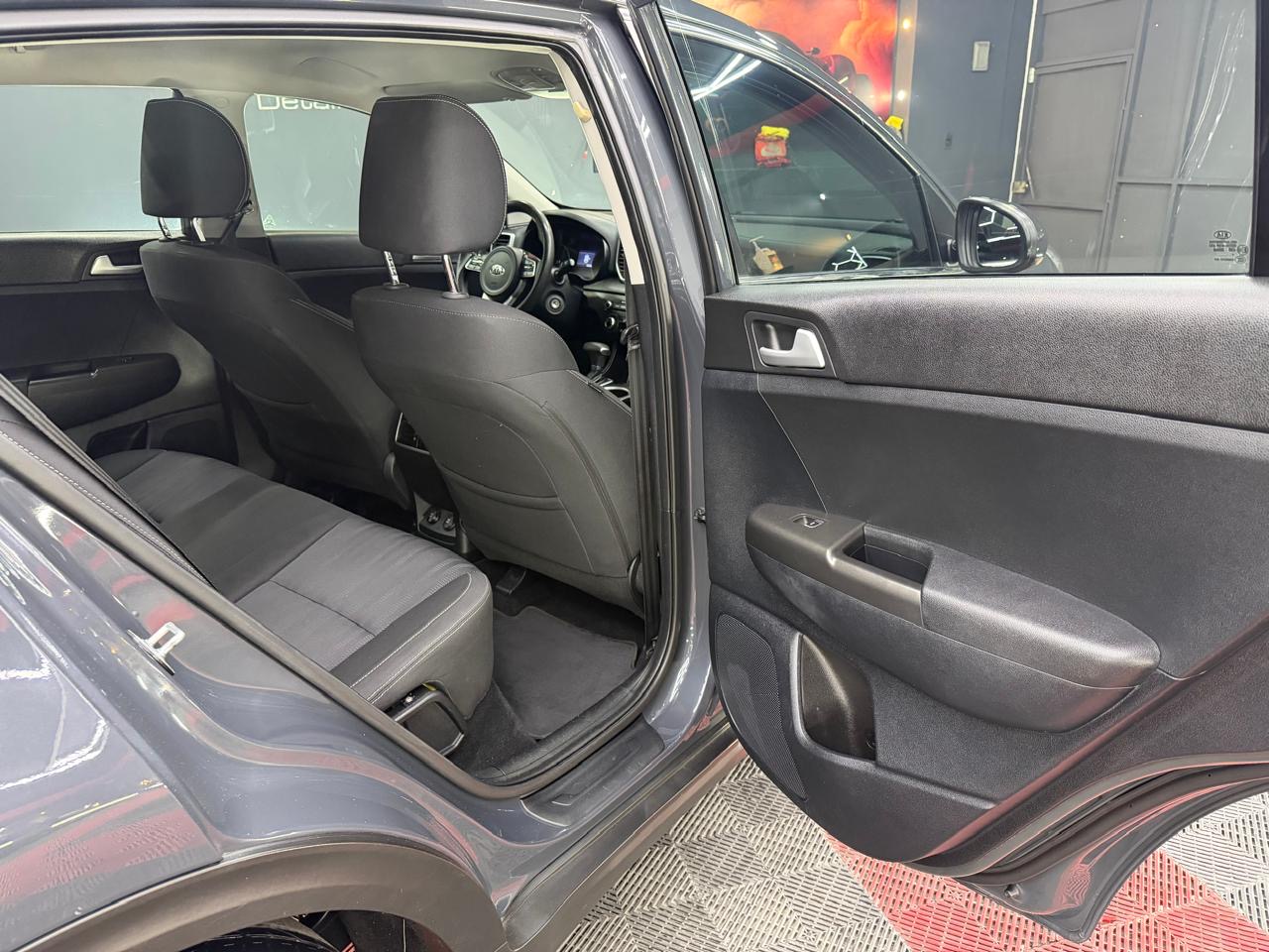 KIA SPORTAGE  LX 2020: imagen 8