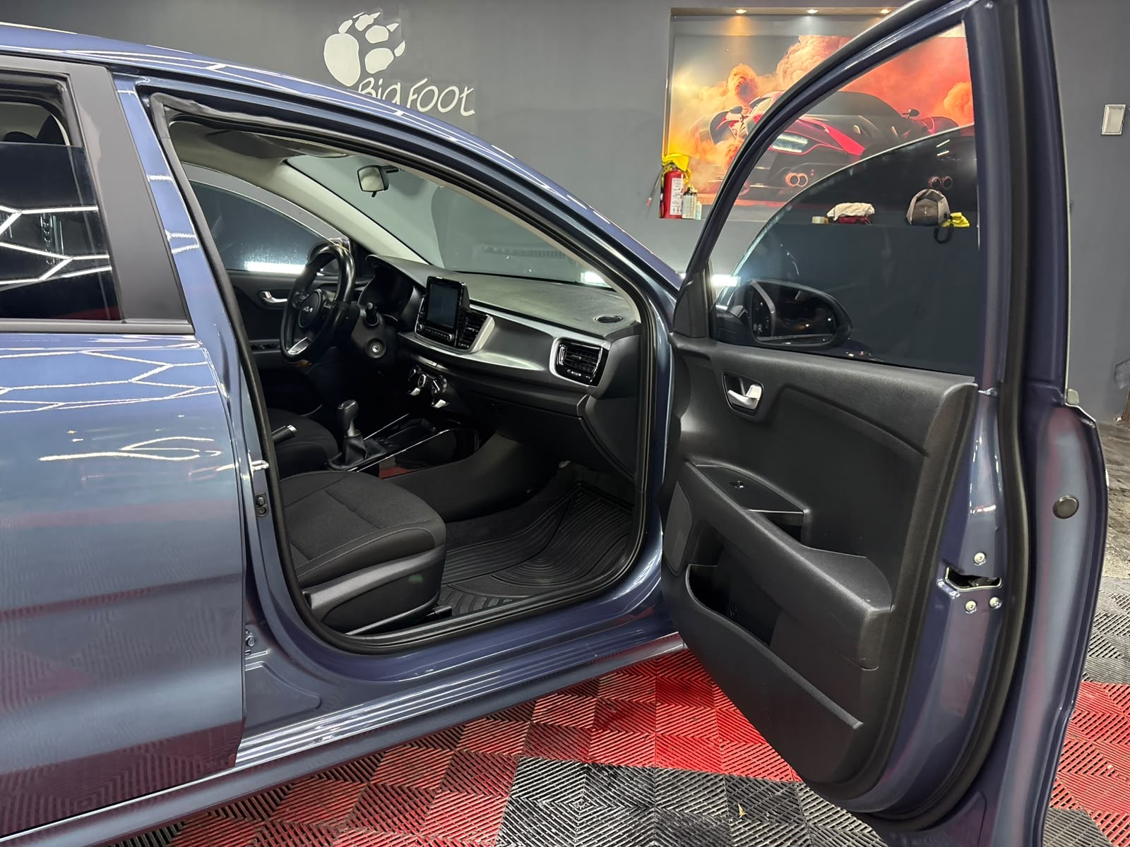 KIA RIO  LX 2023: imagen 6