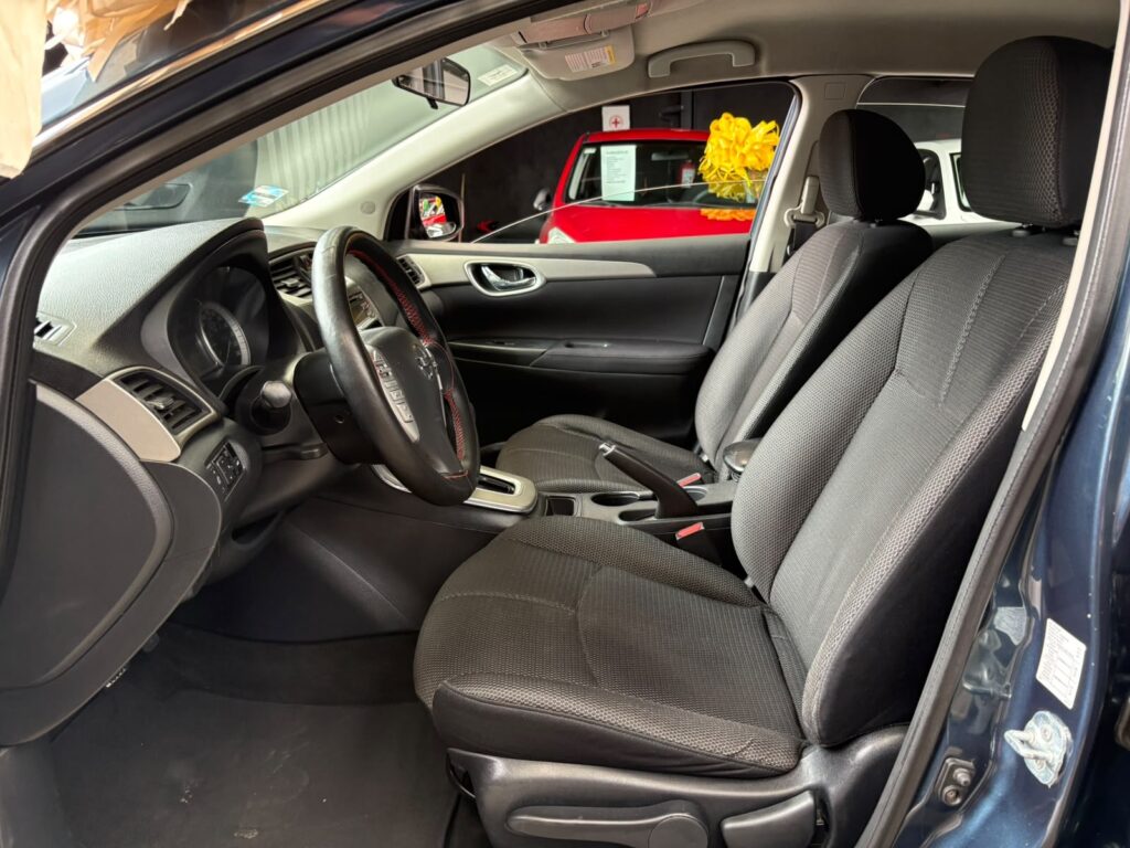 NISSAN SENTRA ADVANCE  2015