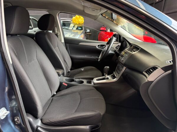 NISSAN SENTRA ADVANCE  2015: imagen 8
